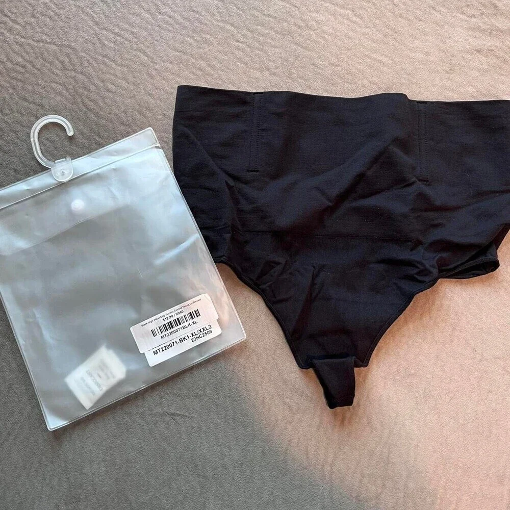 Nwt shapewear thongs